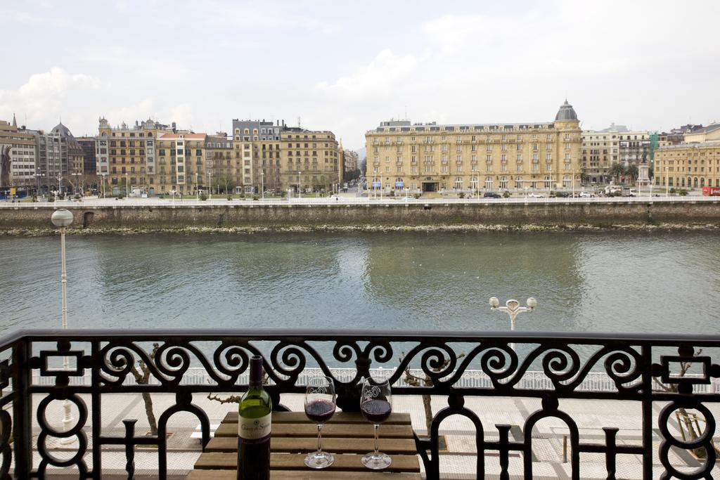 Deluxe Apt-Views To Historic Maria Cristina Hotel San Sebastián Exterior photo